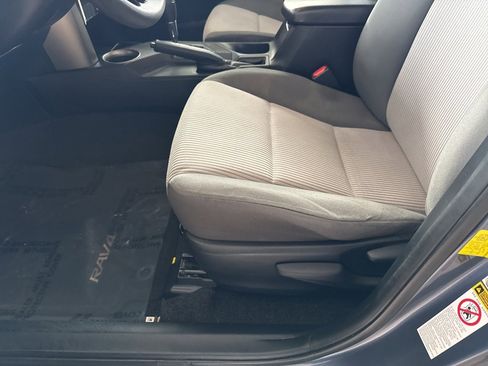 Used 2013 Toyota RAV4 LE image 8