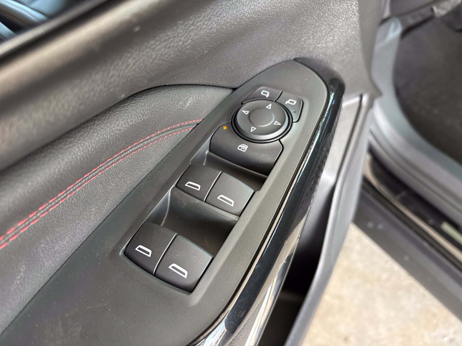New 2026 Chevrolet Trax RS w/ Driver Confidence Package FWD image 11