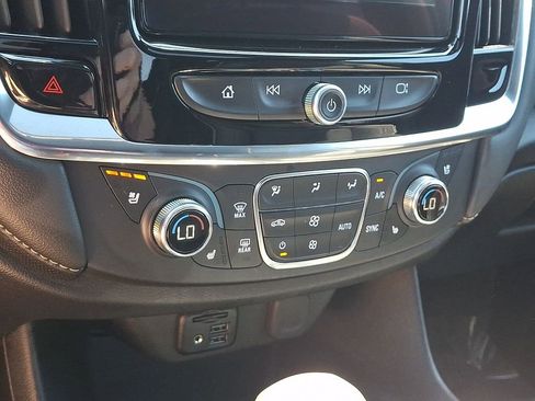 Used 2023 Chevrolet Traverse Premier w/ Redline Edition AWD/4WD image 17