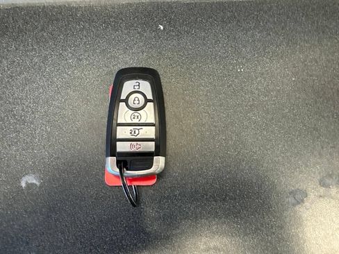 Used 2023 Ford Expedition Limited AWD/4WD image 28