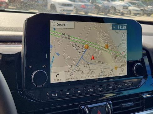 Certified 2025 Nissan Pathfinder SL image 30