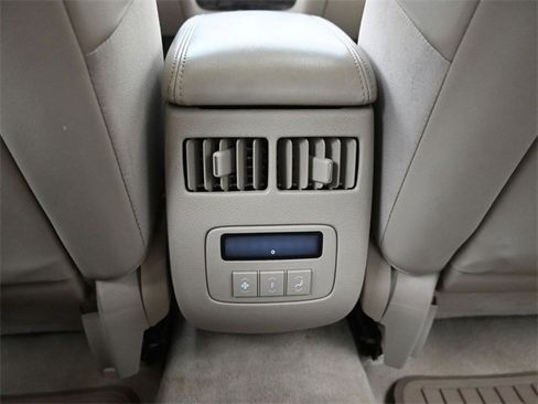 Used 2008 Cadillac DTS w/ Sun And Sound Package image 22