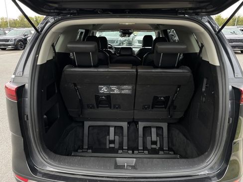 Certified 2023 Kia Carnival LX image 27