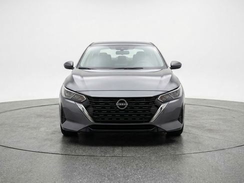 Used 2025 Nissan Sentra SV image 2