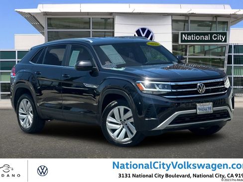Used 2023 Volkswagen Atlas Cross Sport SE FWD image 1