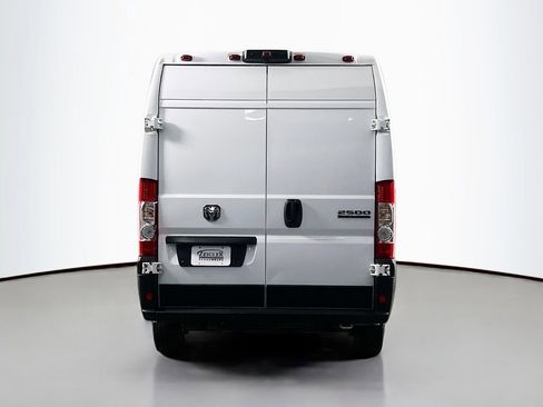 Used 2024 RAM ProMaster 2500 w/ Convenience Group FWD image 6