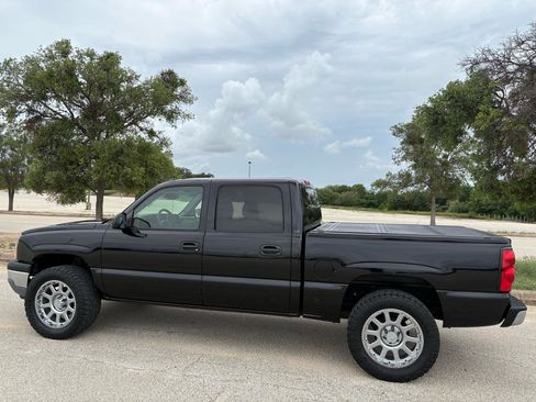 Used 2005 Chevrolet Silverado 1500 LS w/ Safe And Sound Package RWD image 60