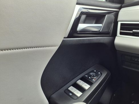 Used 2025 Mitsubishi Outlander SE AWD/4WD image 18