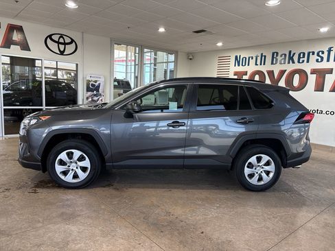Used 2021 Toyota RAV4 LE w/ Carpet Mat Package (TMS) FWD image 7
