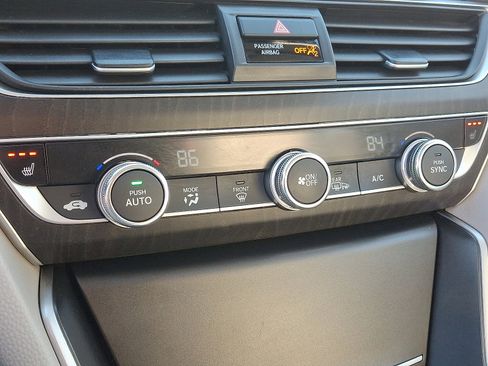 Used 2018 Honda Accord EX-L image 16