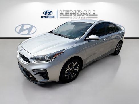 Used 2021 Kia Forte LXS FWD image 3