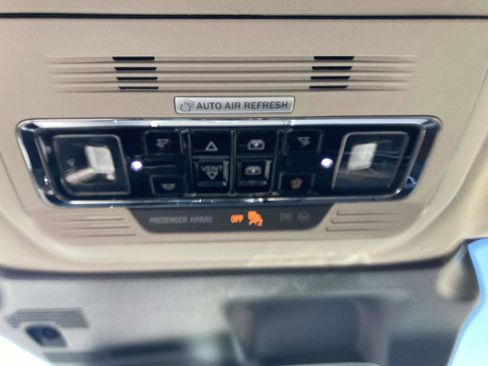 New 2026 Lincoln Corsair Premiere image 25