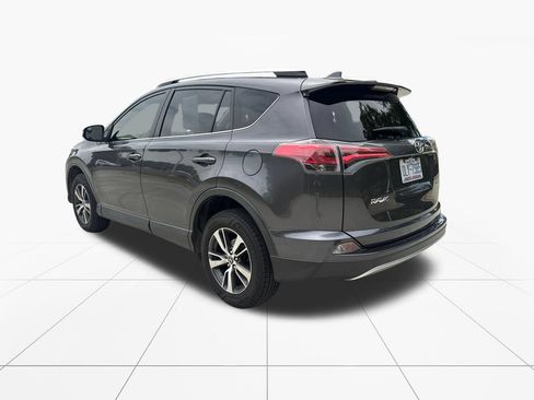 Used 2016 Toyota RAV4 XLE FWD image 6