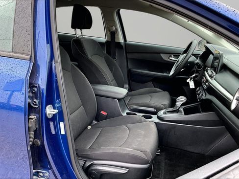 Used 2020 Kia Forte LXS image 7
