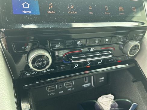 Certified 2022 Jeep Grand Cherokee L Overland image 10