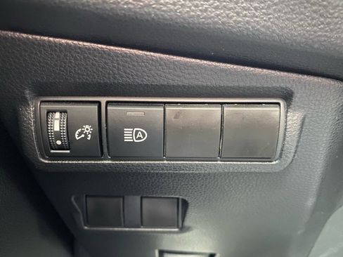 Used 2023 Toyota Corolla Cross LE image 23