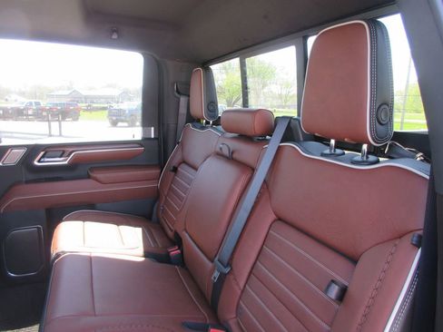 New 2026 GMC Sierra 3500 Denali Ultimate AWD/4WD image 14