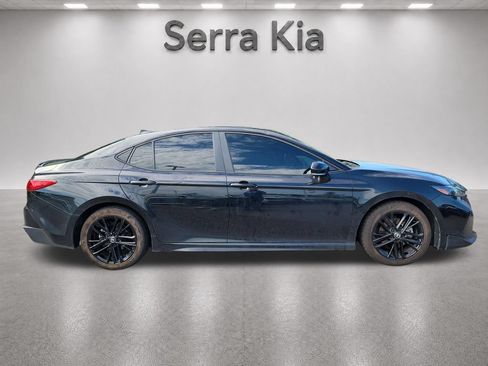 Used 2025 Toyota Camry SE w/ Convenience Package FWD image 7