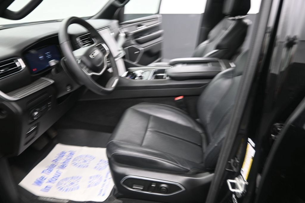 Used 2024 Jeep Wagoneer Series II w/ Premium Group I AWD/4WD image 23