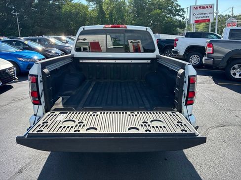 Certified 2022 Nissan Frontier SV AWD/4WD image 13