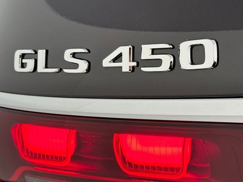 Certified 2025 Mercedes-Benz GLS 450 4MATIC image 11