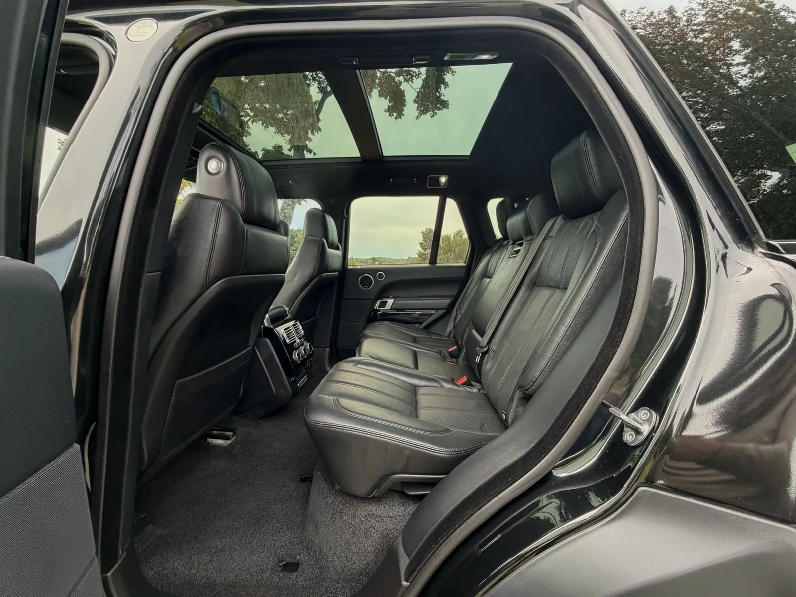 Used 2015 Land Rover Range Rover HSE AWD/4WD image 69