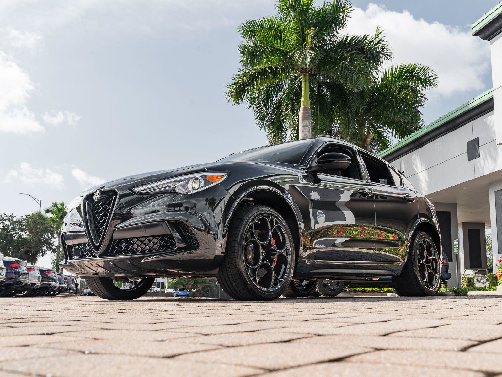 Used 2022 Alfa Romeo Stelvio Quadrifoglio w/ Active Assist Plus Package AWD/4WD image 9