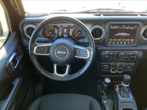 Used 2019 Jeep Wrangler Unlimited Sahara image 5