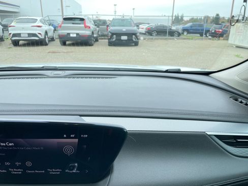 Used 2025 Buick Encore GX Preferred image 35