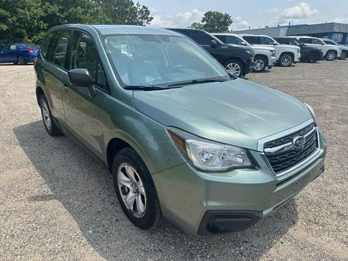 Used 2017 Subaru Forester 2.5i AWD/4WD image 8