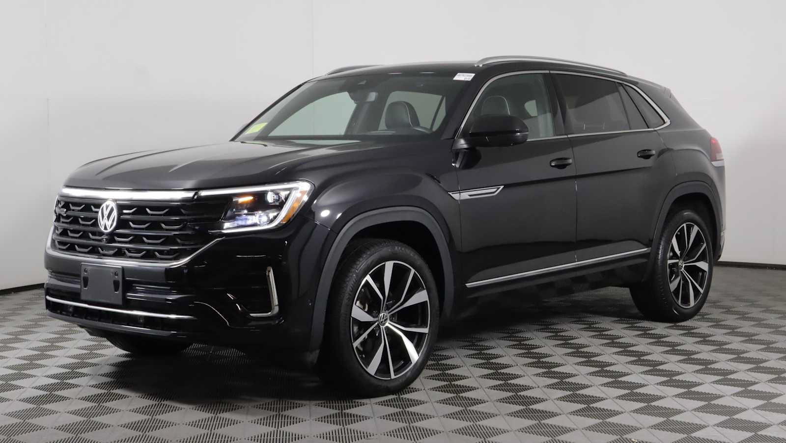 Used 2024 Volkswagen Atlas Cross Sport SEL Premium R-Line AWD/4WD image 3