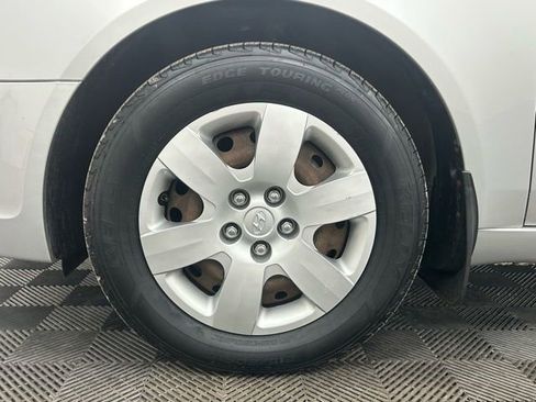 Used 2009 Hyundai Sonata GLS image 12