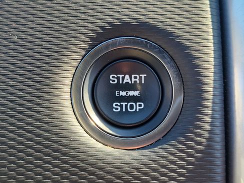 Used 2023 Land Rover Discovery HSE R-Dynamic image 31