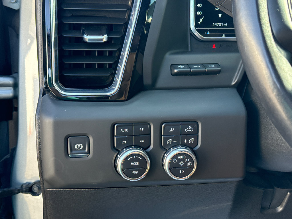 Certified 2025 GMC Sierra 2500 Denali Ultimate w/ Max Trailering Package AWD/4WD image 18