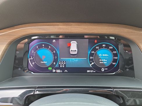 Certified 2025 Volkswagen Atlas SE image 13