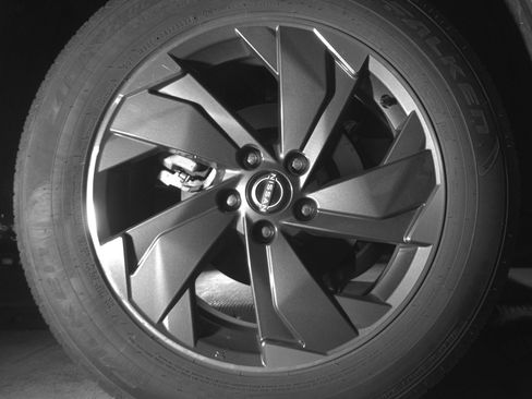 Used 2025 Nissan Rogue SV image 15