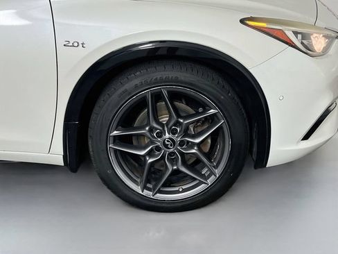 Used 2017 INFINITI QX30 Premium w/ Navigation Package FWD image 35