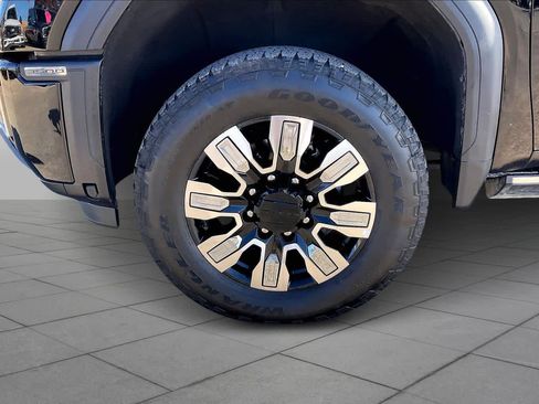 Used 2024 GMC Sierra 3500 Denali w/ Technology Package image 10