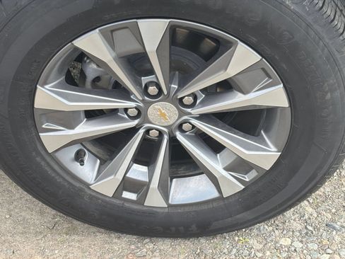 Used 2025 Chevrolet Equinox LT FWD image 23