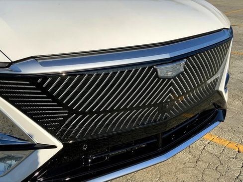 New 2025 Cadillac Lyriq Luxury image 35