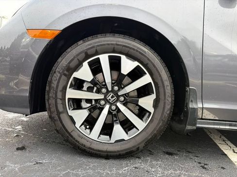 Certified 2026 Honda Odyssey EX-L image 11