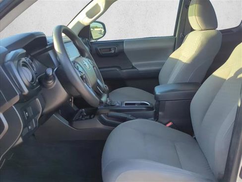 Used 2022 Toyota Tacoma SR image 11