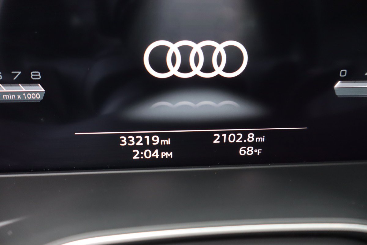 Used 2023 Audi Q5 2.0T Premium Plus w/ Premium Plus Package AWD/4WD image 12
