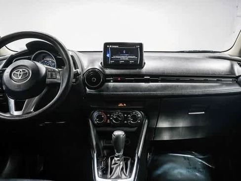 Certified 2017 Toyota Yaris iA image 14