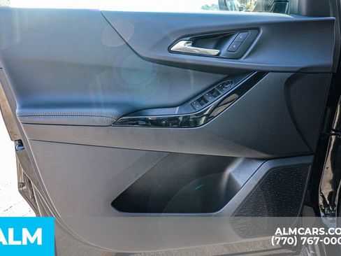 Used 2025 Chevrolet Equinox LT image 45