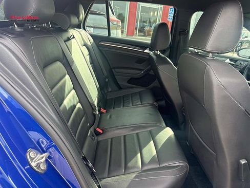 Used 2016 Volkswagen Golf 4-Door AWD/4WD image 8