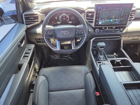 Used 2025 Toyota Tundra Limited AWD/4WD image 33