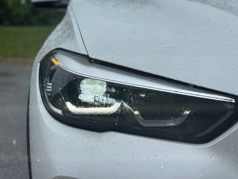 Used 2019 BMW X5 xDrive40i w/ Convenience Package AWD/4WD image 9