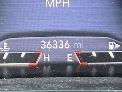 Used 2019 Jeep Cherokee Limited w/ Trailer Tow Group AWD/4WD image 6