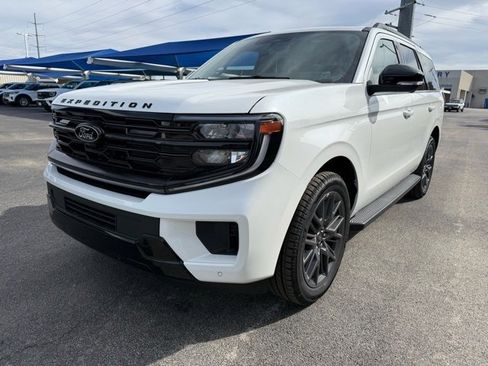 New 2026 Ford Expedition Platinum w/ Stealth Appearance Package image 3